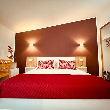 טרופאה B&B The Sun - Family Rooms מראה חיצוני תמונה
